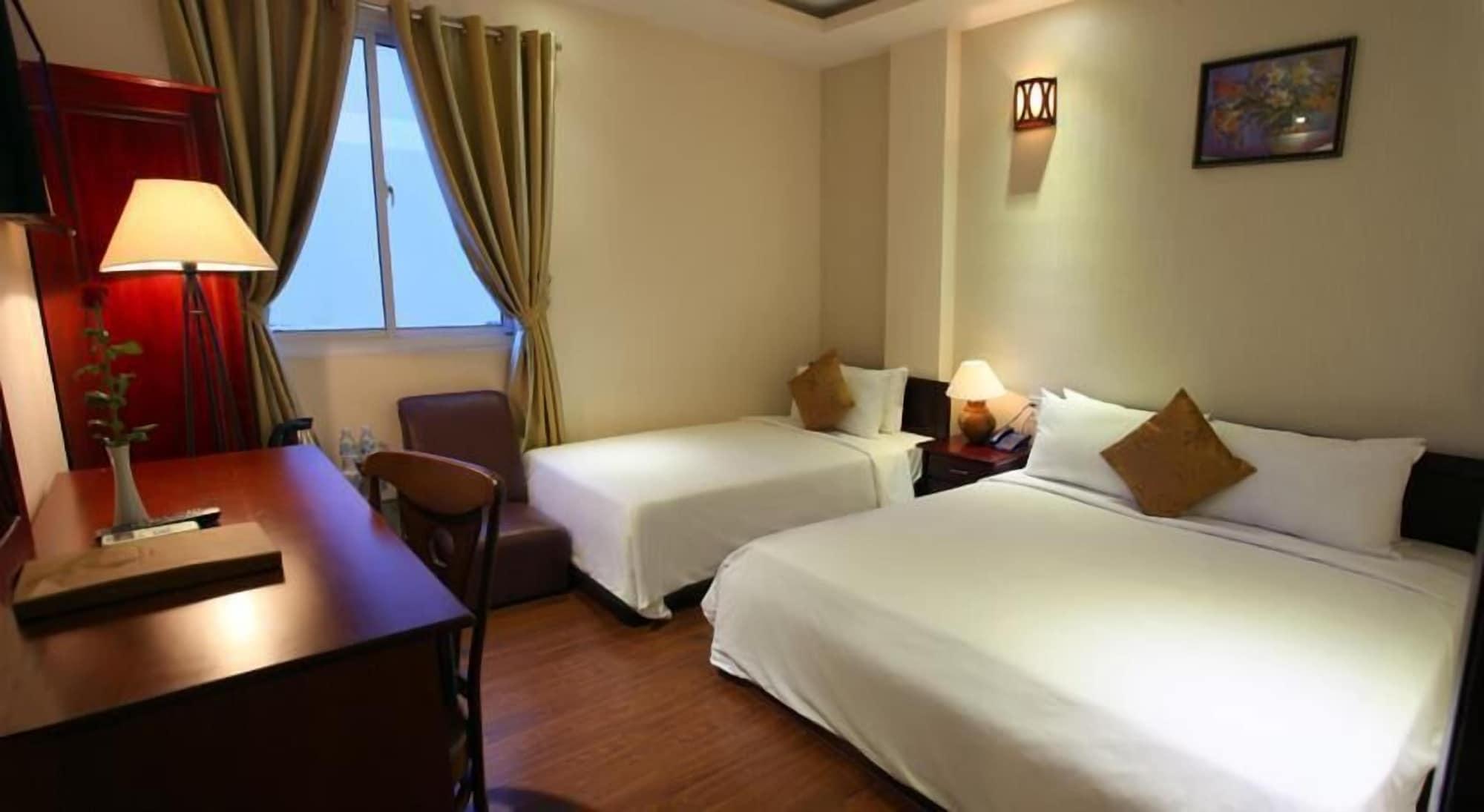 Ngoc Binh Hotel Хюе Екстер'єр фото