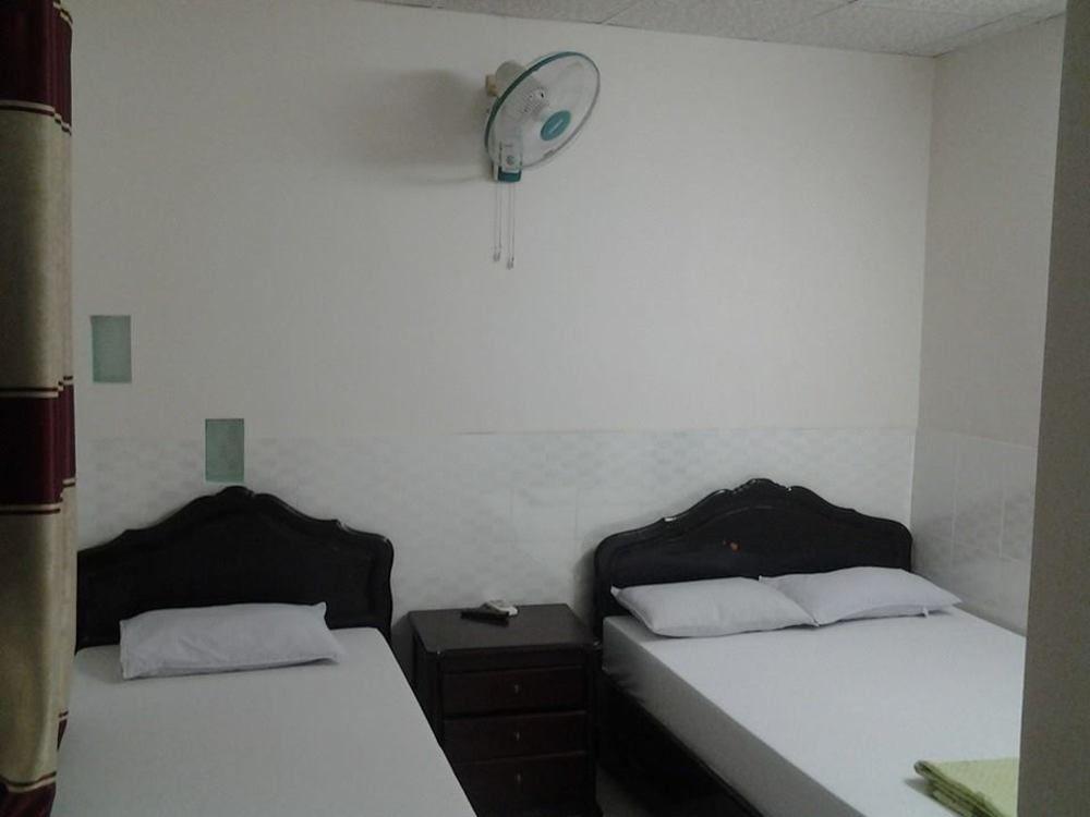 Ngoc Binh Hotel Хюе Екстер'єр фото
