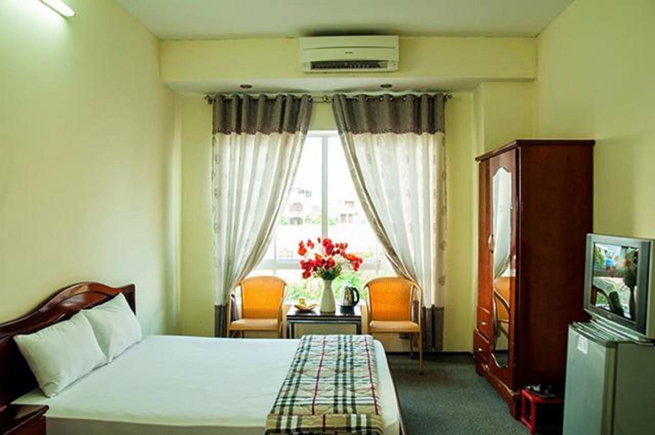 Ngoc Binh Hotel Хюе Екстер'єр фото